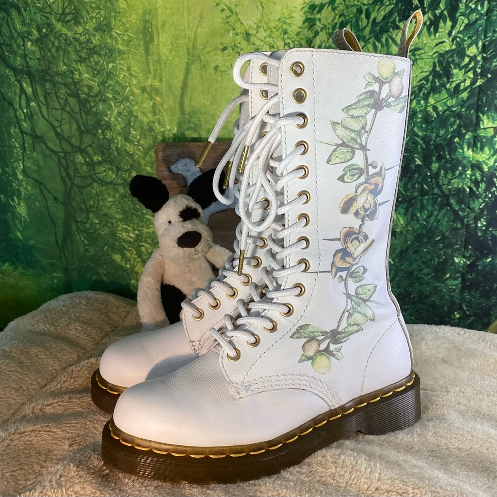 SOLD SOLD Dr Martens LE  White Leather boot - Picture 8 of 12